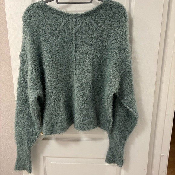 Free People Icing V-Neck Sweater in Spring Dust size S - Picture 8 of 14